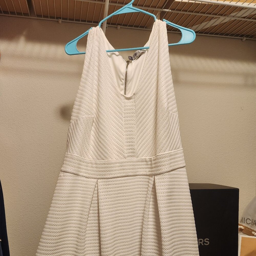 White Jennifer Lopez dress